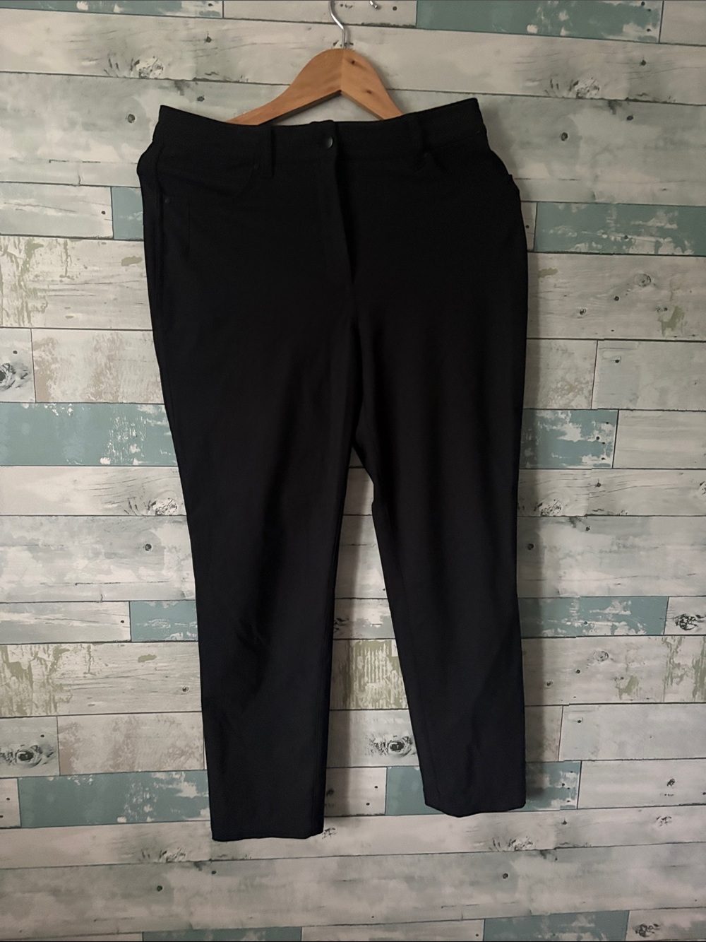 Lululemon five pocket 7/8 Black Straight-Leg Pants